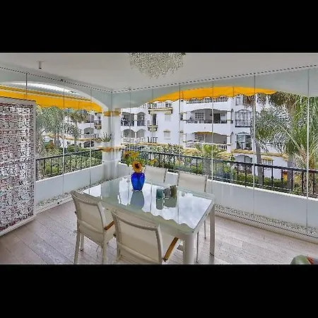 Extraordinary Modern
